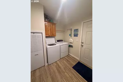 1060 Cedar Loop, Lakeside, OR 97449 - Photo 15