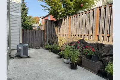 20781 SW Skiver St, Beaverton, OR 97078 - Photo 33