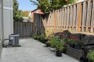 20781 SW Skiver St, Beaverton, OR 97078 - Photo 33