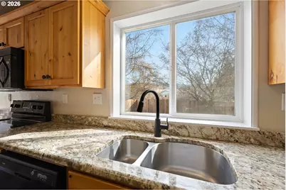 147 Dark Horse St, Roseburg, OR 97471 - Photo 17