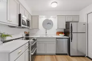 2945 SW Miles St, Portland, OR 97219 - Photo 15