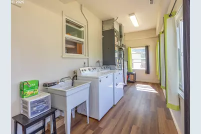 410 E Yacolt Rd, Yacolt, WA 98675 - Photo 9