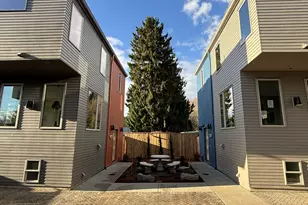 5353 SE Stark St, Portland, OR 97215 - Photo 5