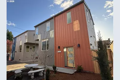 5353 SE Stark St, Portland, OR 97215 - Photo 1