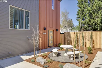 5353 SE Stark St, Portland, OR 97215 - Photo 7