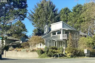 270 Allen Ln, Brookings, OR 97415 - Photo 11