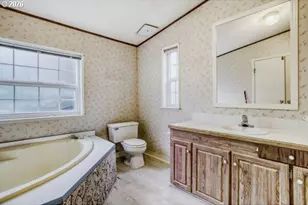 4239 SE 122nd Ave, Portland, OR 97236 - Photo 11