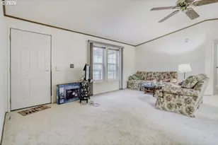 4239 SE 122nd Ave, Portland, OR 97236 - Photo 3