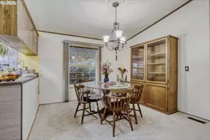 4239 SE 122nd Ave, Portland, OR 97236 - Photo 5