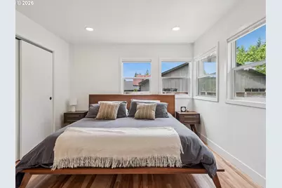 11865 SW Belvidere Pl, Portland, OR 97225 - Photo 15