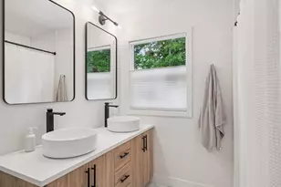 11865 SW Belvidere Pl, Portland, OR 97225 - Photo 23