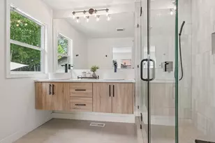 11865 SW Belvidere Pl, Portland, OR 97225 - Photo 17