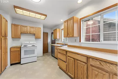 1415 N Russet St, Portland, OR 97217 - Photo 11