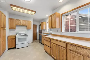 1415 N Russet St, Portland, OR 97217 - Photo 11