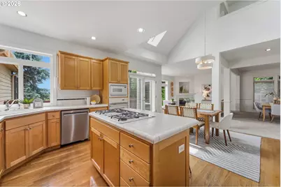14 Morningview Ln, Lake Oswego, OR 97035 - Photo 17