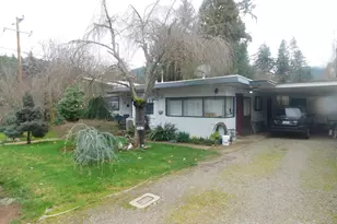 181 Ecklund St, Canyonville, OR 97417 - Photo 1