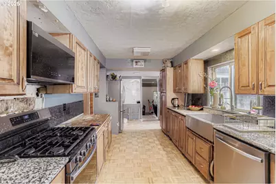 845 SW Blaine St, McMinnville, OR 97128 - Photo 5