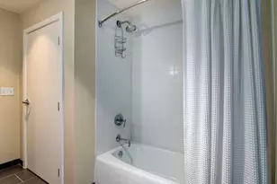 2351 NW Westover Rd, Portland, OR 97210 - Photo 25