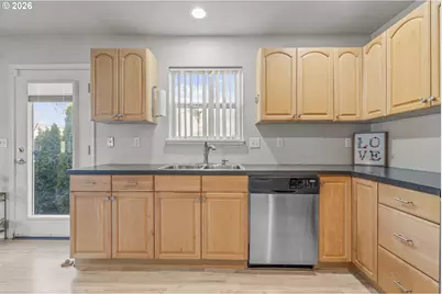 522 SE Neptune Ave, Lincoln City, OR 97367 - Photo 7