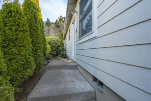 522 SE Neptune Ave, Lincoln City, OR 97367 - Photo 3