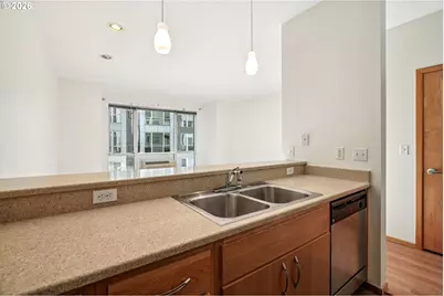 1125 NW 9th Ave #424, Portland, OR 97209 - Photo 9