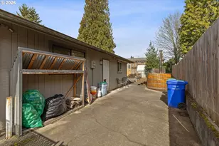 3825 NE 2nd St, Gresham, OR 97030 - Photo 35