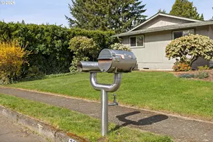 3825 NE 2nd St, Gresham, OR 97030 - Photo 3