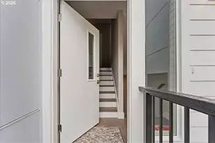 9822 SW 34th Pl, Portland, OR 97219 - Photo 3