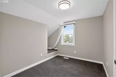 502 E 4th St, Molalla, OR 97038 - Photo 21