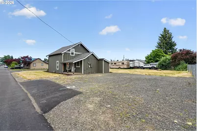 502 E 4th St, Molalla, OR 97038 - Photo 33