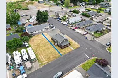 502 E 4th St, Molalla, OR 97038 - Photo 27