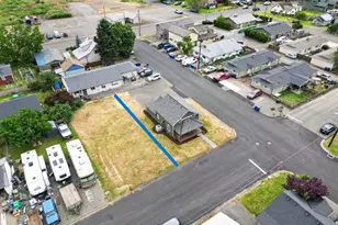 502 E 4th St, Molalla, OR 97038 - Photo 27