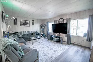 1415 S Bertelsen Rd, Eugene, OR 97402 - Photo 3