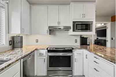 6483 Doral Dr SE, Salem, OR 97306 - Photo 13