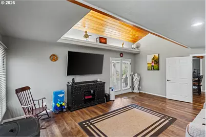 6483 Doral Dr SE, Salem, OR 97306 - Photo 17