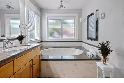 729 S 68th Pl, Springfield, OR 97478 - Photo 7