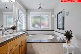 729 S 68th Pl, Springfield, OR 97478 - Photo 7