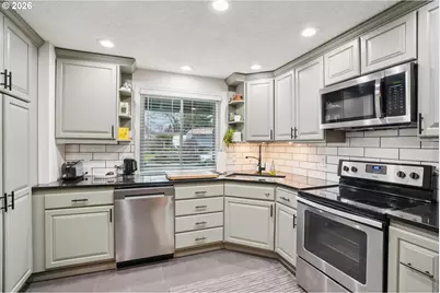 17987 SW 106th Ave, Tualatin, OR 97062 - Photo 13