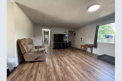 351 SE Darrell Ave, Winston, OR 97496 - Photo 7