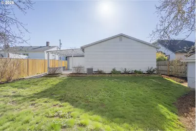 4617 SE Windsor Ct, Portland, OR 97206 - Photo 39