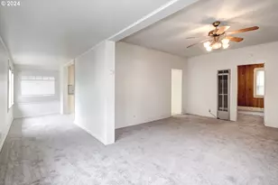 844 SE Cedar St, Hillsboro, OR 97123 - Photo 9