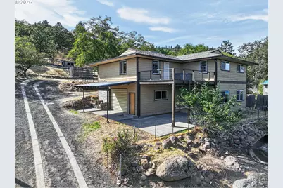2914 W 10th St, The Dalles, OR 97058 - Photo 1