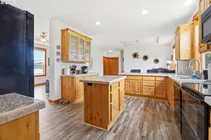 744 St James Pl, Molalla, OR 97038 - Photo 3