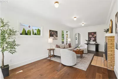 6404 NE 10th Ave, Portland, OR 97211 - Photo 5