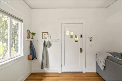 4023 SE Ivon St, Portland, OR 97202 - Photo 9
