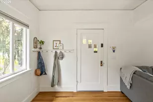 4023 SE Ivon St, Portland, OR 97202 - Photo 9