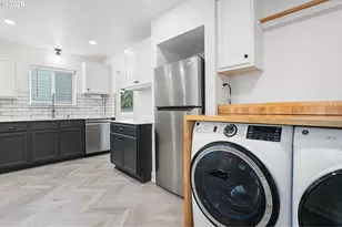 418 Dewey St, Oregon City, OR 97045 - Photo 7