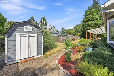 5327 NE Simpson St, Portland, OR 97218 - Photo 35