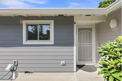 5327 NE Simpson St, Portland, OR 97218 - Photo 7