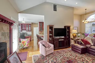 910 Pioneer Dr, Silverton, OR 97381 - Photo 7